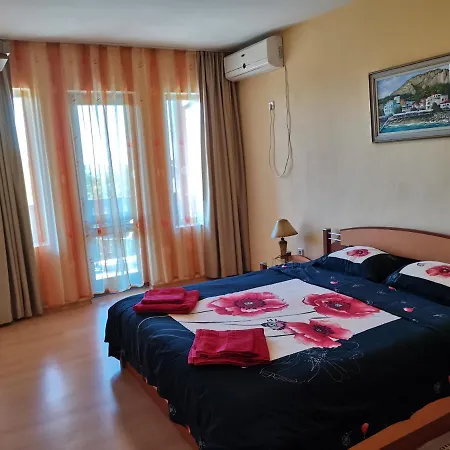 Konukevi Holly Balçık