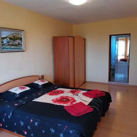 Konukevi Holly Balçık