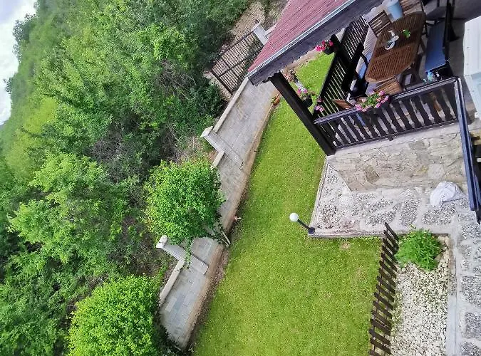 Holly Πανσιόν Μπαλτσίκ