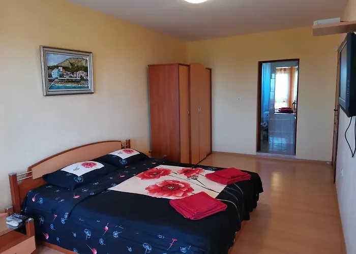 Πανσιόν Holly Μπαλτσίκ