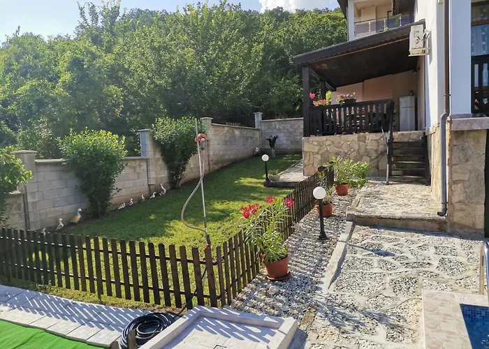 Πανσιόν Holly Μπαλτσίκ