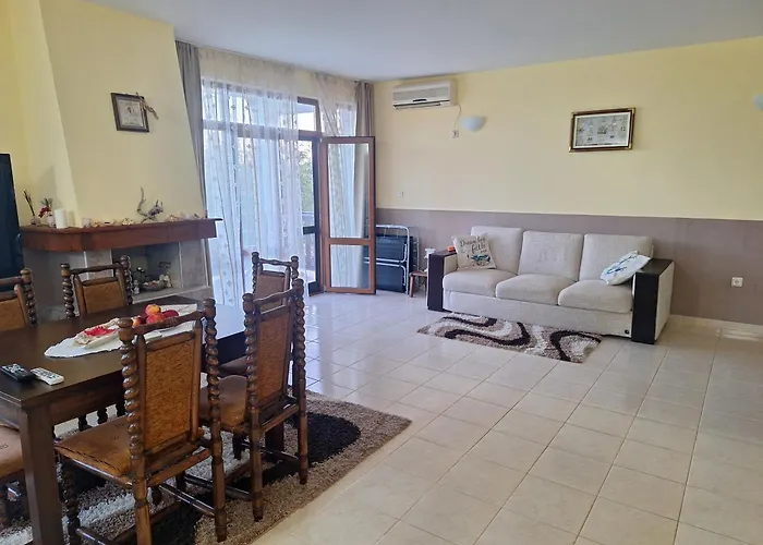 Πανσιόν Holly Μπαλτσίκ