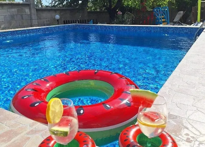 Holly Πανσιόν Μπαλτσίκ